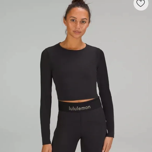 Lululemon keyhole crop top - Picture 2 of 7